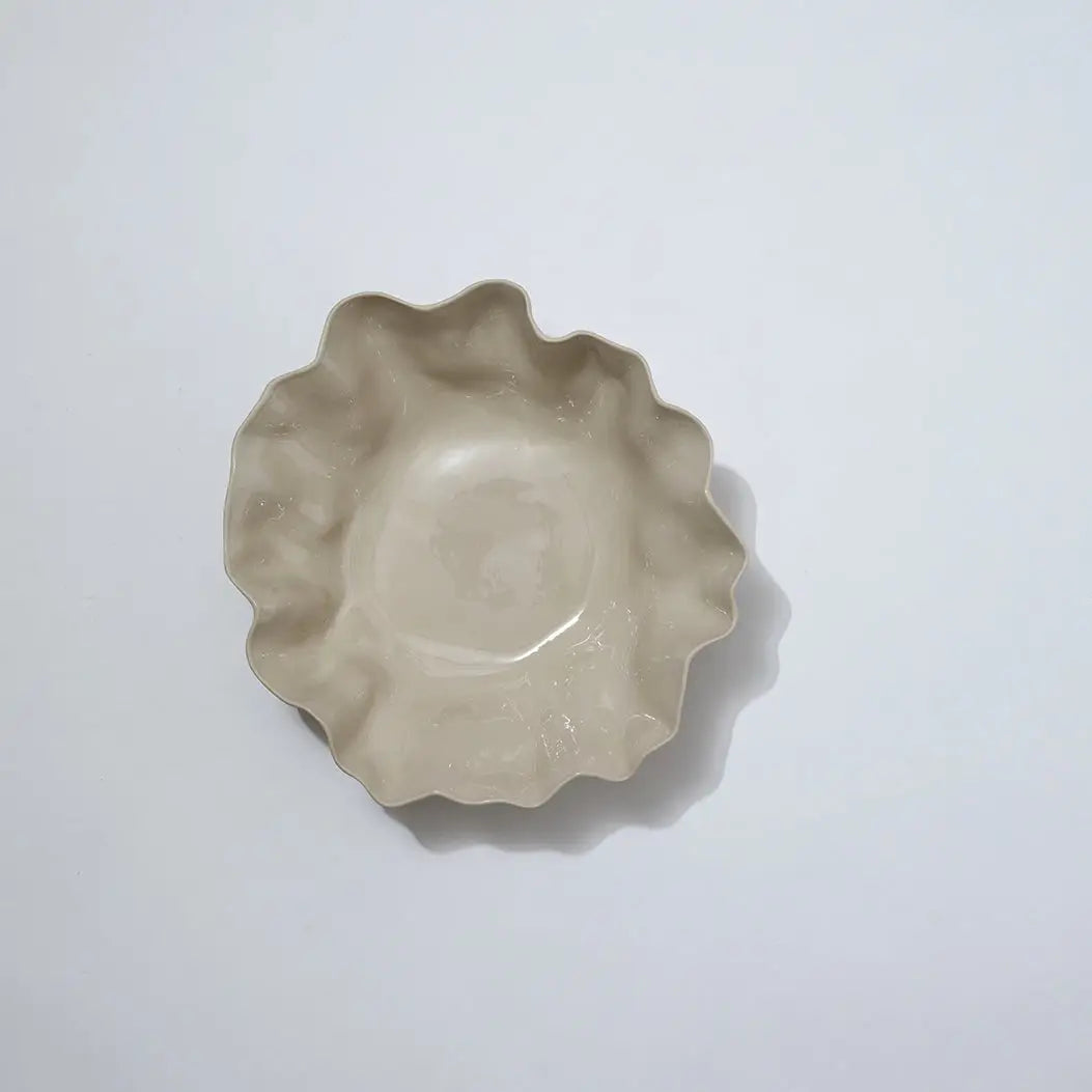 Ruffle Bowl - Chalk White (L)