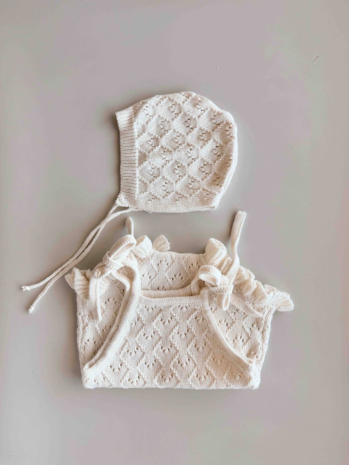 Mila Pointelle Bonnet - Snow (3-6M)