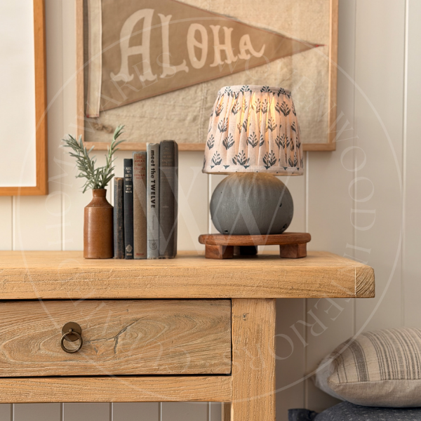Round Timber Riser - Medium