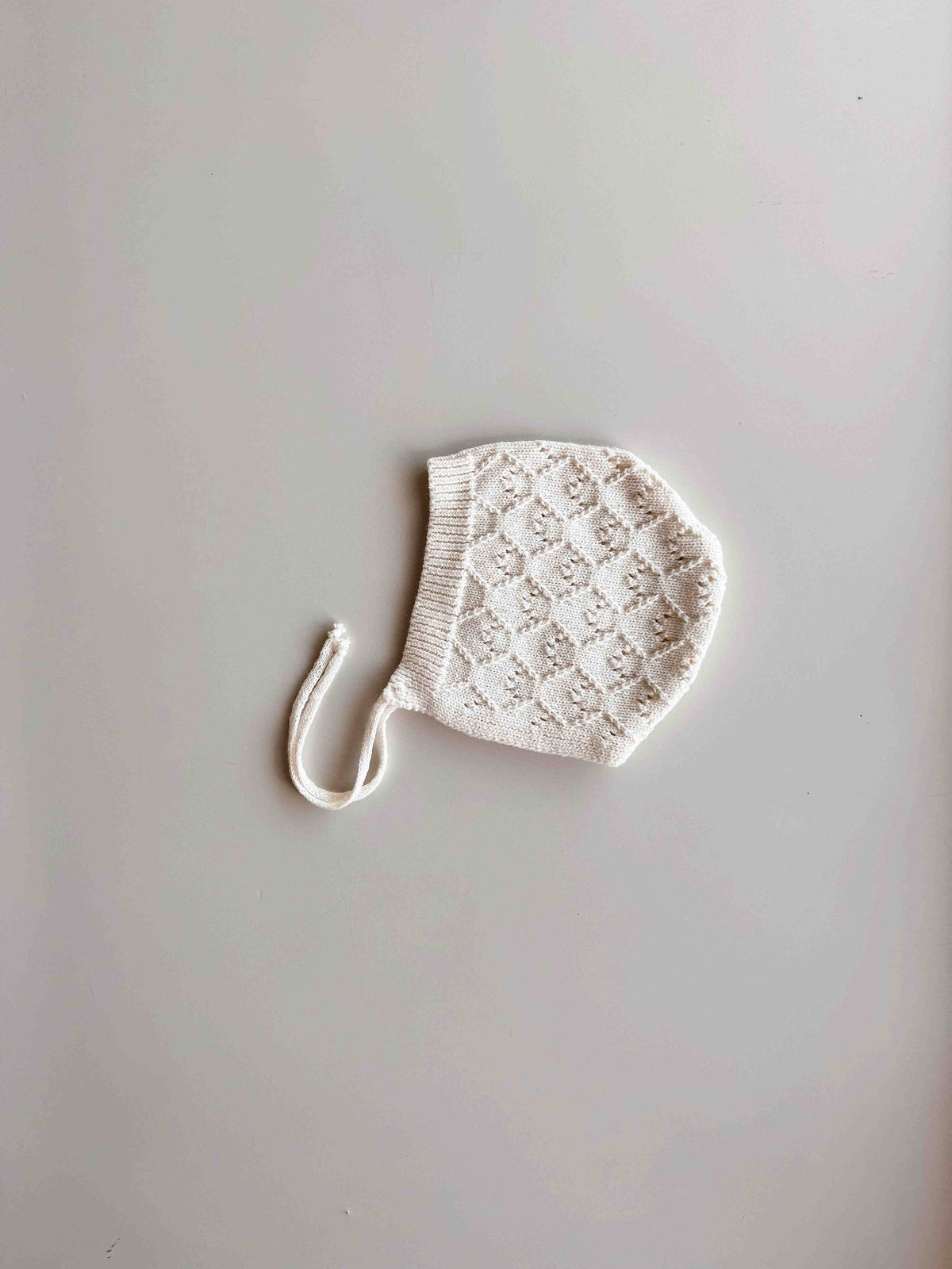 Mila Pointelle Bonnet - Snow (3-6M)