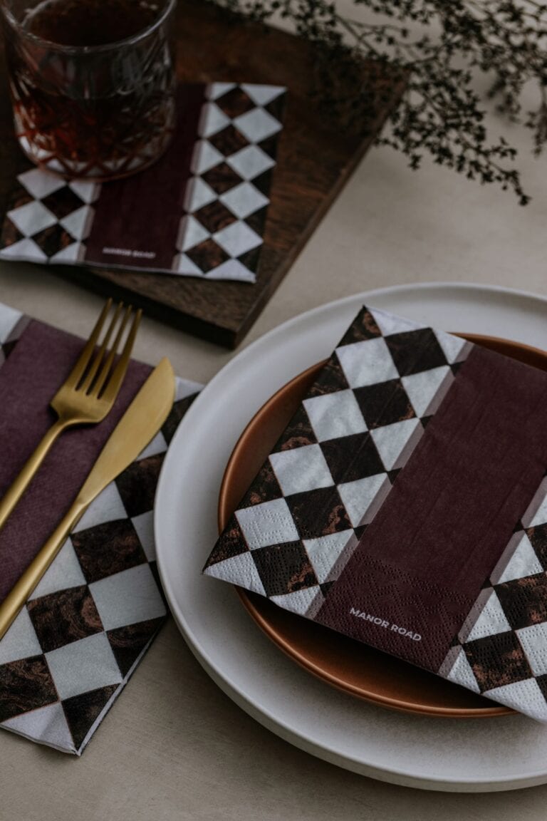 Marbled Bordeaux Napkins - Dinner